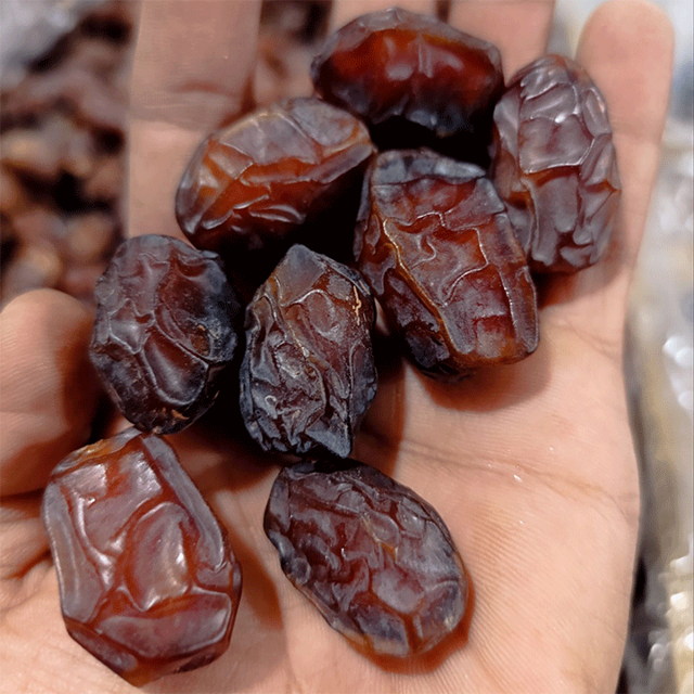 خرمای خاصویی اجیلی مشکی